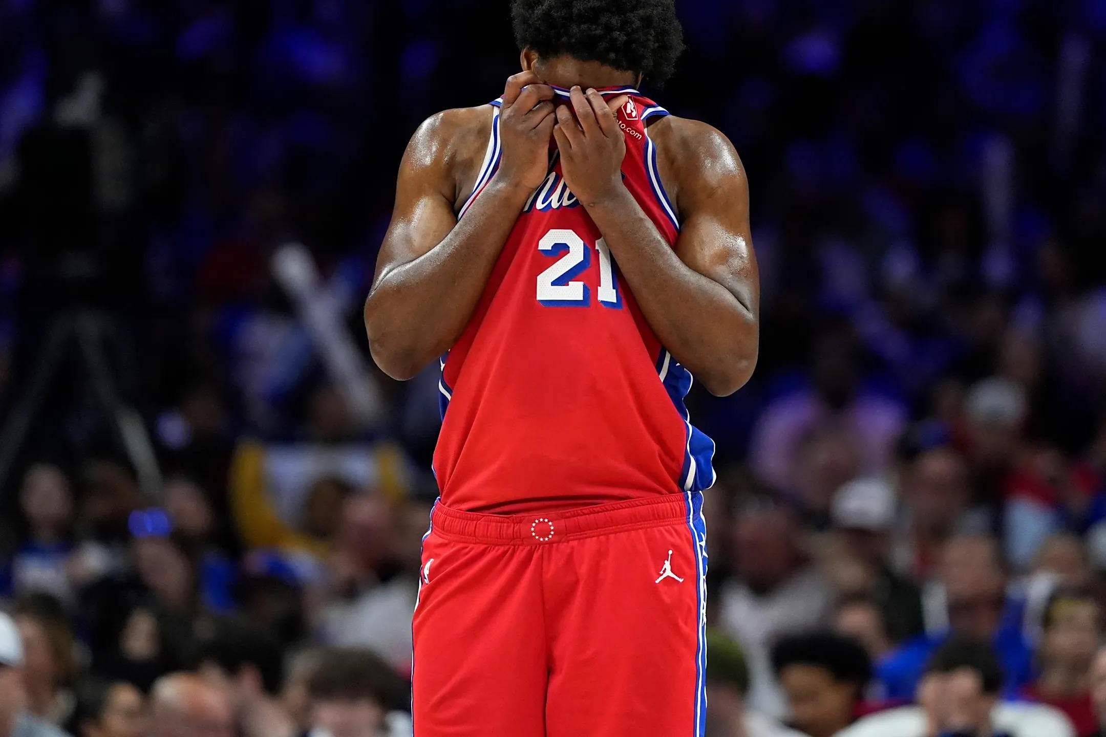 76人碾压尼克斯，加里纳利惊艳世界