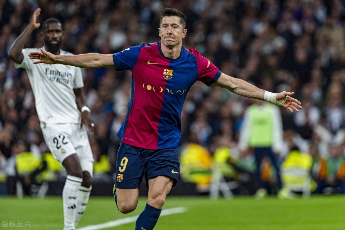 包含皇马鏖战罗马,莱万爆发神勇的词条 包含皇马鏖战罗马,莱万爆发神勇的词条