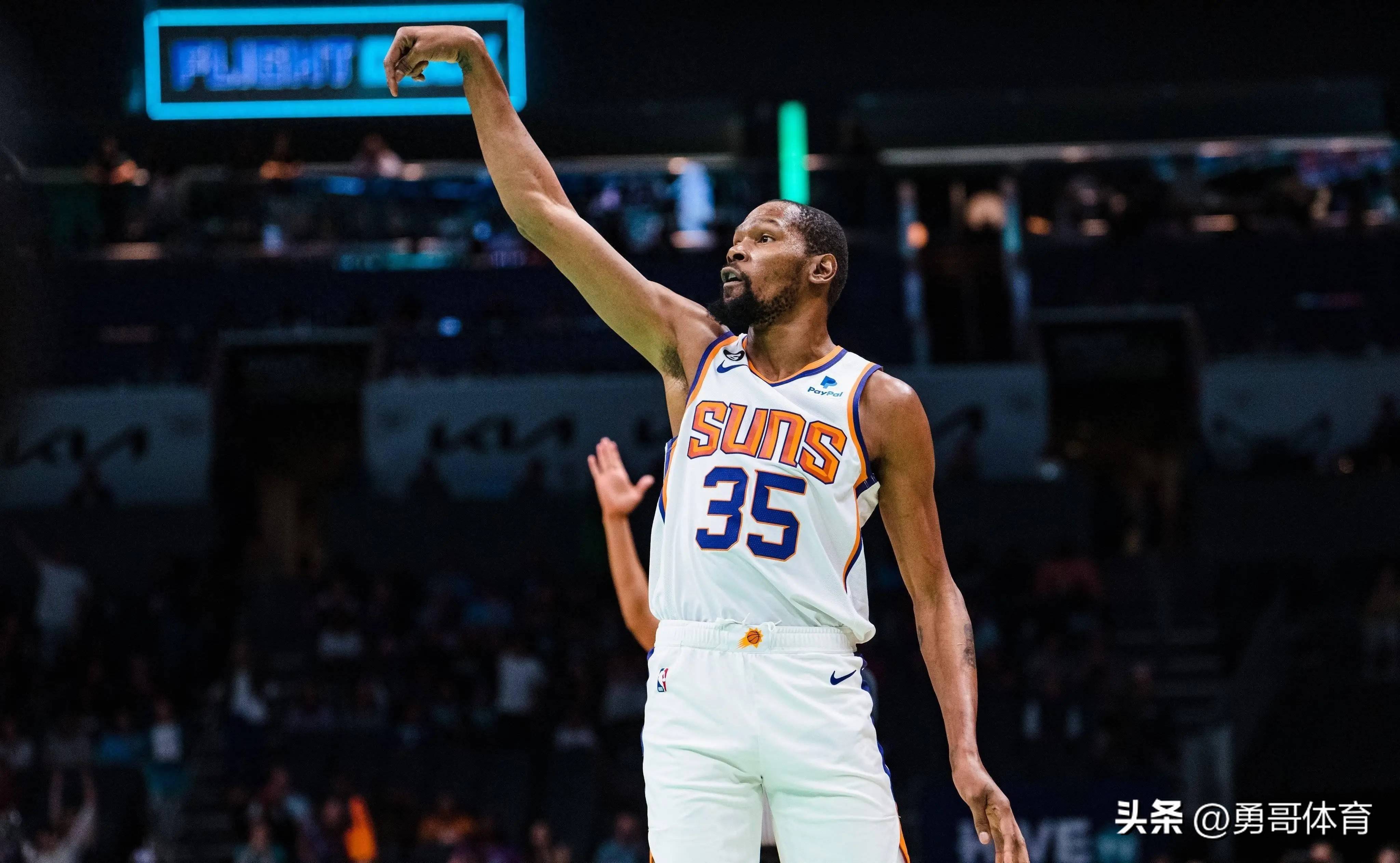 关于太阳遭遇惨败雄鹿,布克孤军奋战的信息 关于太阳遭遇惨败雄鹿,布克孤军奋战的信息