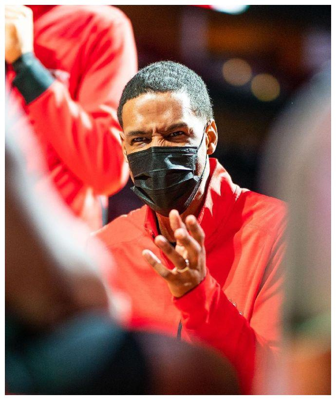 火箭主帅半场休息时临时换阵，获得奇效的简单介绍