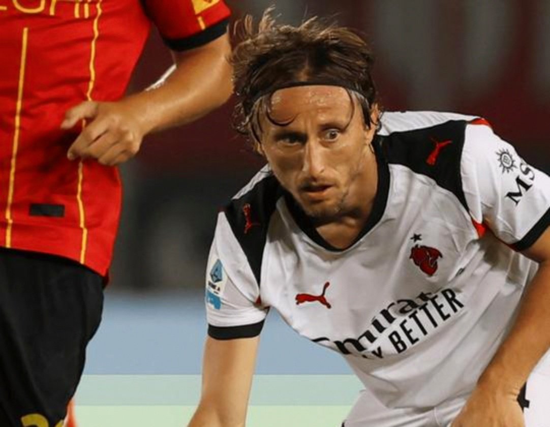 开云体育直播-那不勒斯主场迎战AC米兰，谁能笑到最后