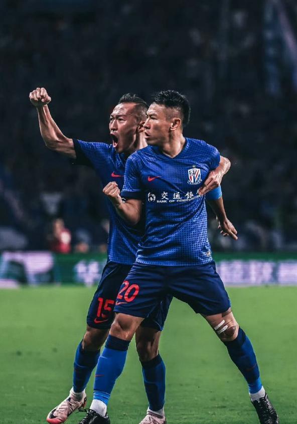 青岛黄海主场逼平上海申花，表现出色的简单介绍