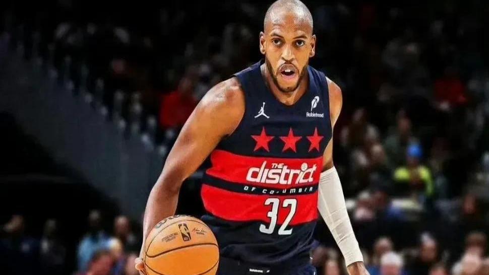 开云官网-雄鹿后卫米德尔顿手感不振，球队惨遭惨败