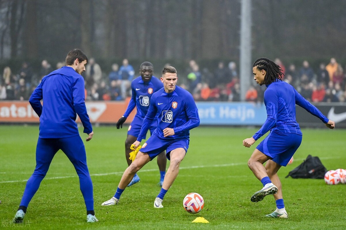 开云体育下载-荷兰队在欧预赛中横扫捷克，晋级欧洲杯四强