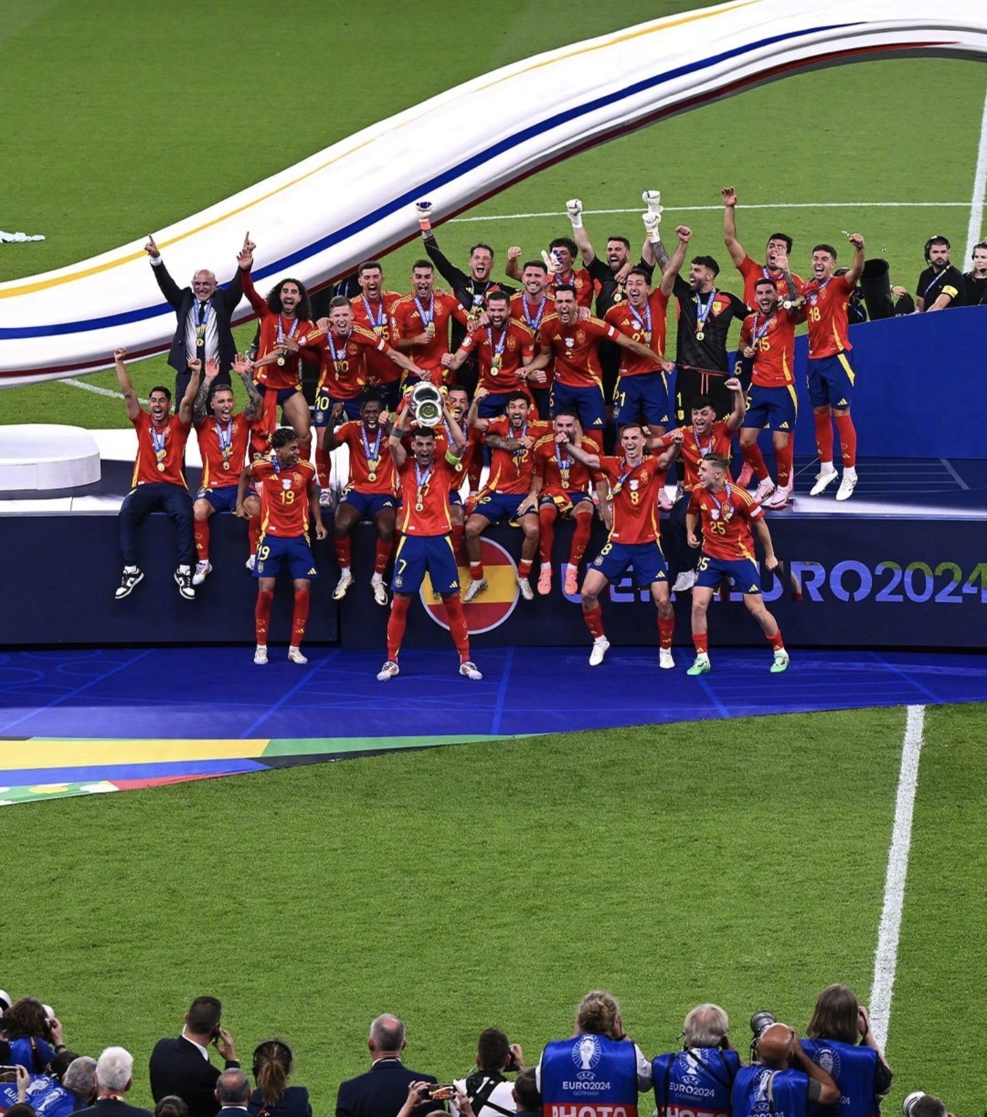 关于西班牙队备战德国队关键对决，壮志凌云的信息