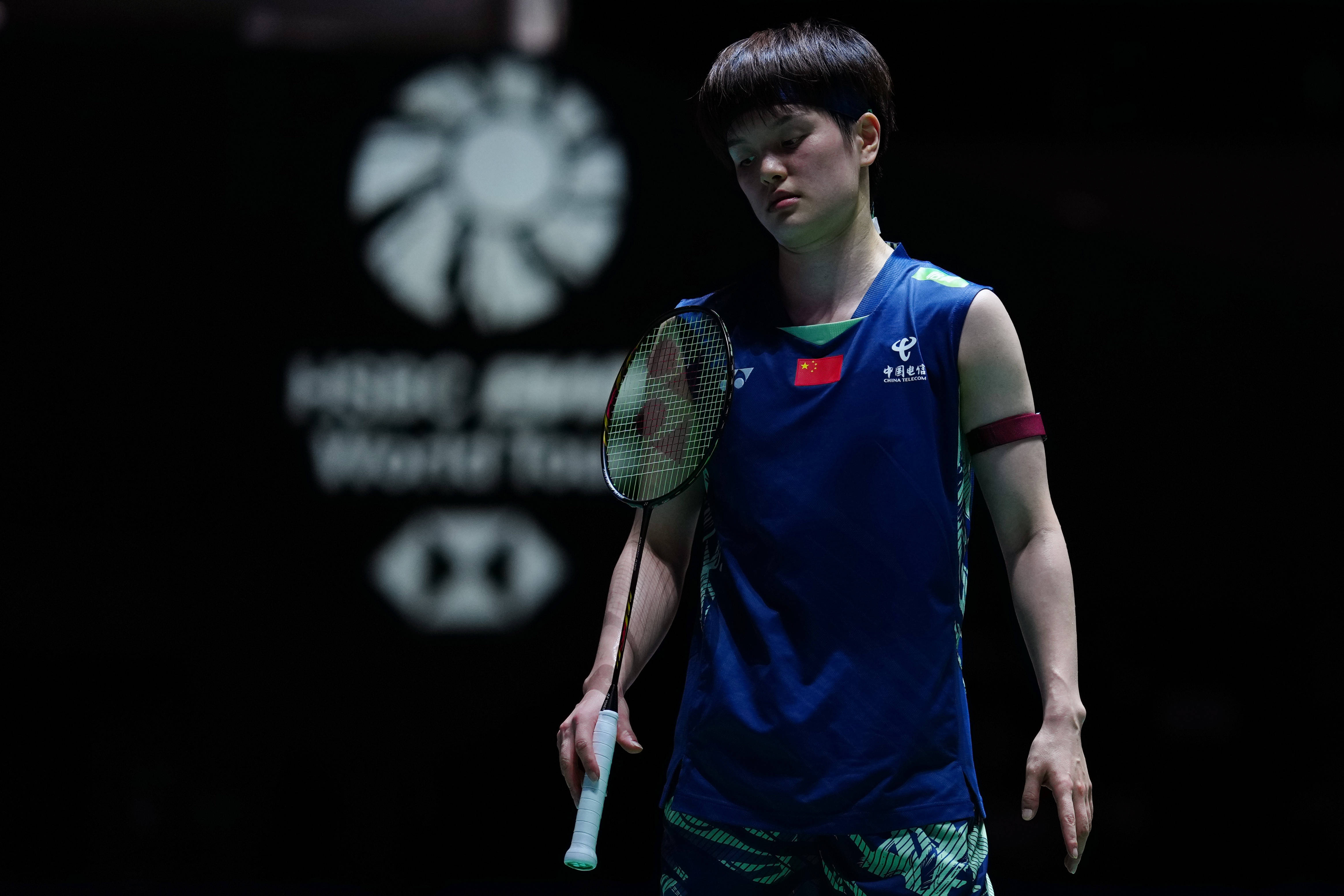 开云官网-羽毛球比赛选手凭借技巧，夺得冠军