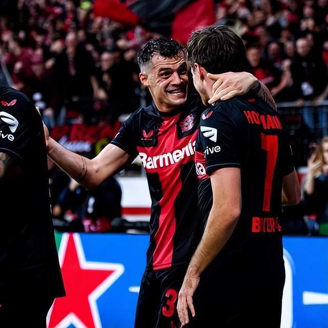 勒沃库森逆转墨西哥，德容统治全场的简单介绍