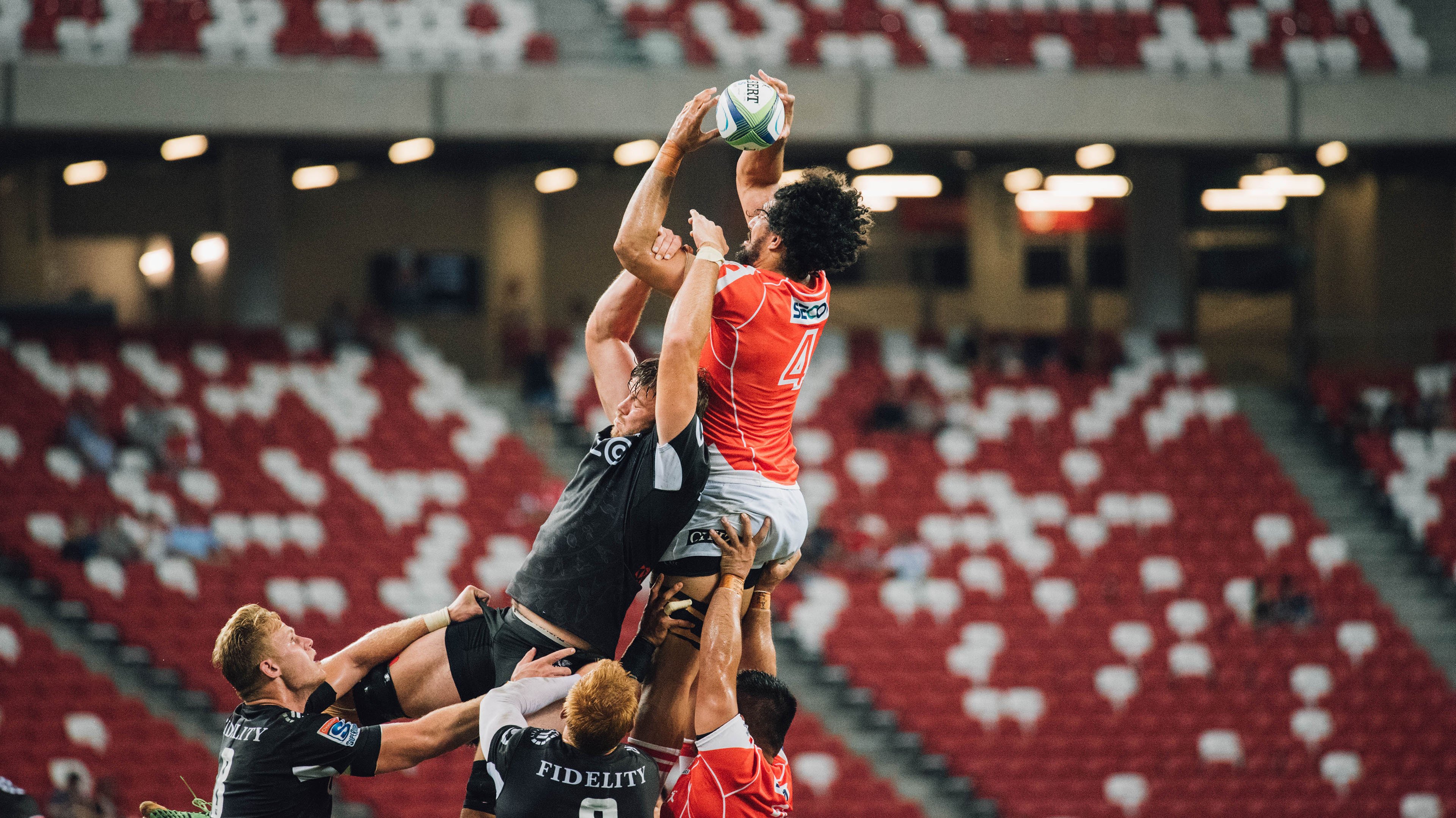 开云体育-英超争冠焦点战与伊朗粉碎乌克兰，体育与地缘政治的平行叙事