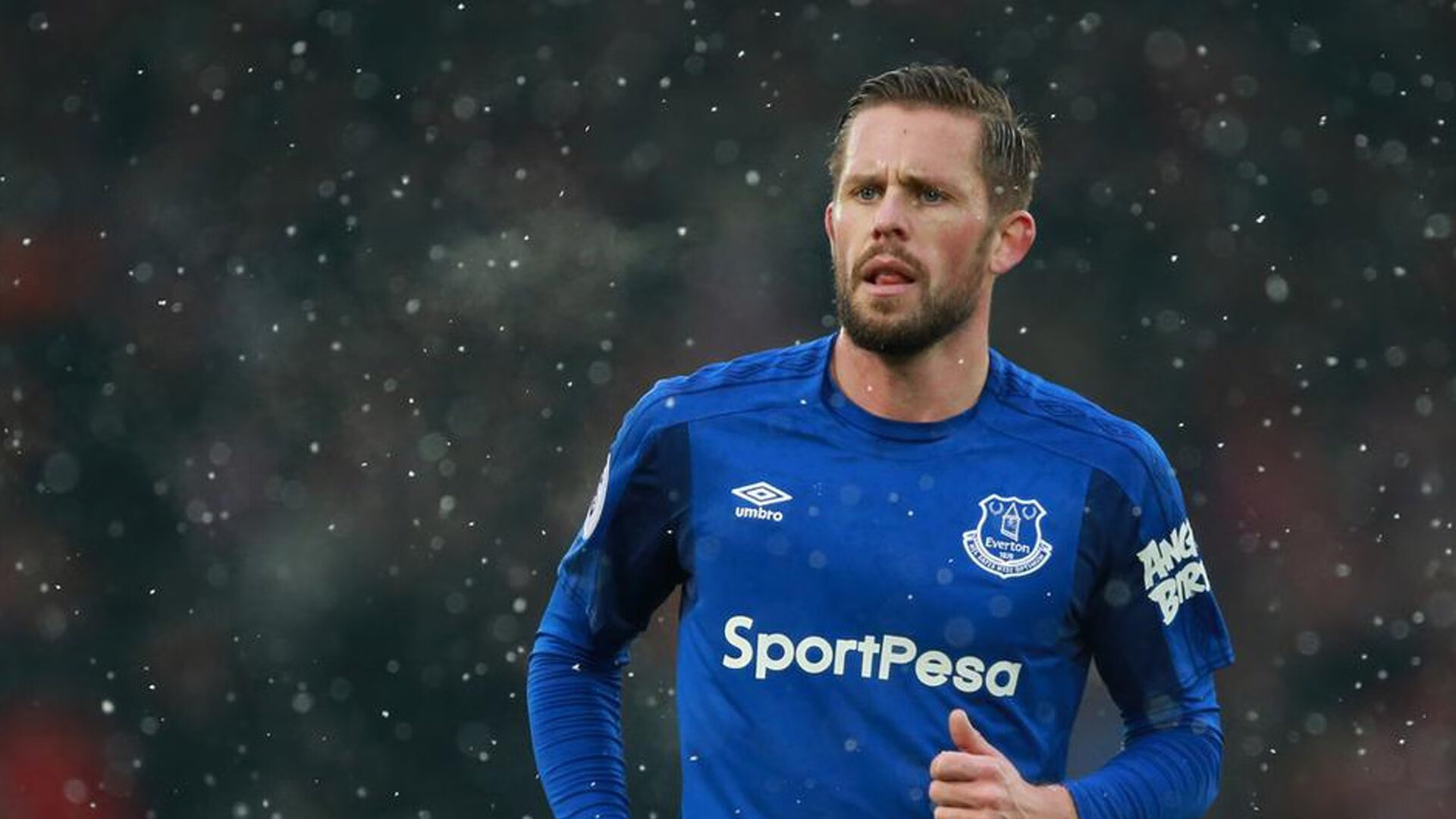 开云体育官网-西甲国家德比之夜，拉亚用实力证明自己