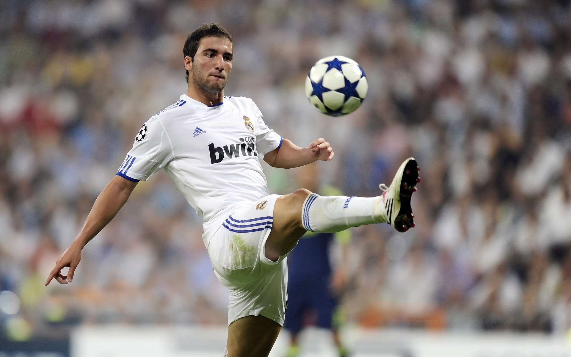 斯通斯扛起全队，尤文锁死马里，现代足球的攻防艺术与战术唯一性