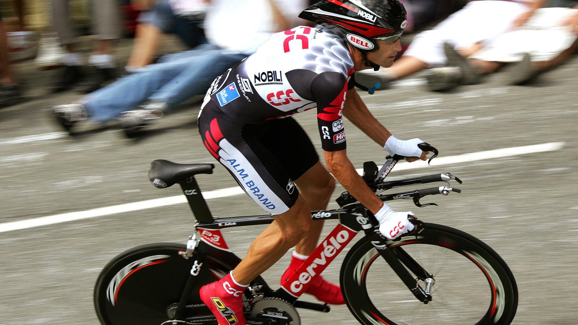 北欧风暴席卷南美,卡塞米罗领军丹麦逆转智利,诠释足球唯一性